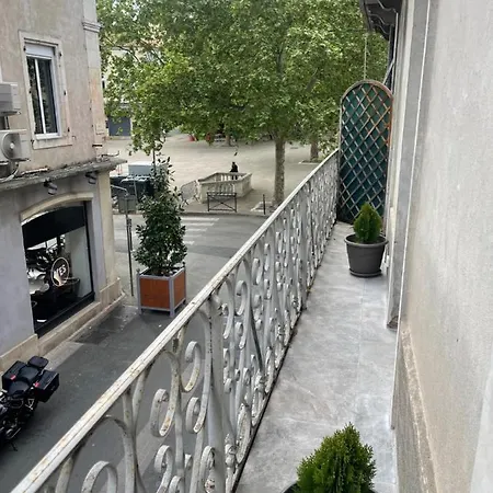 Centre-ville Apartment